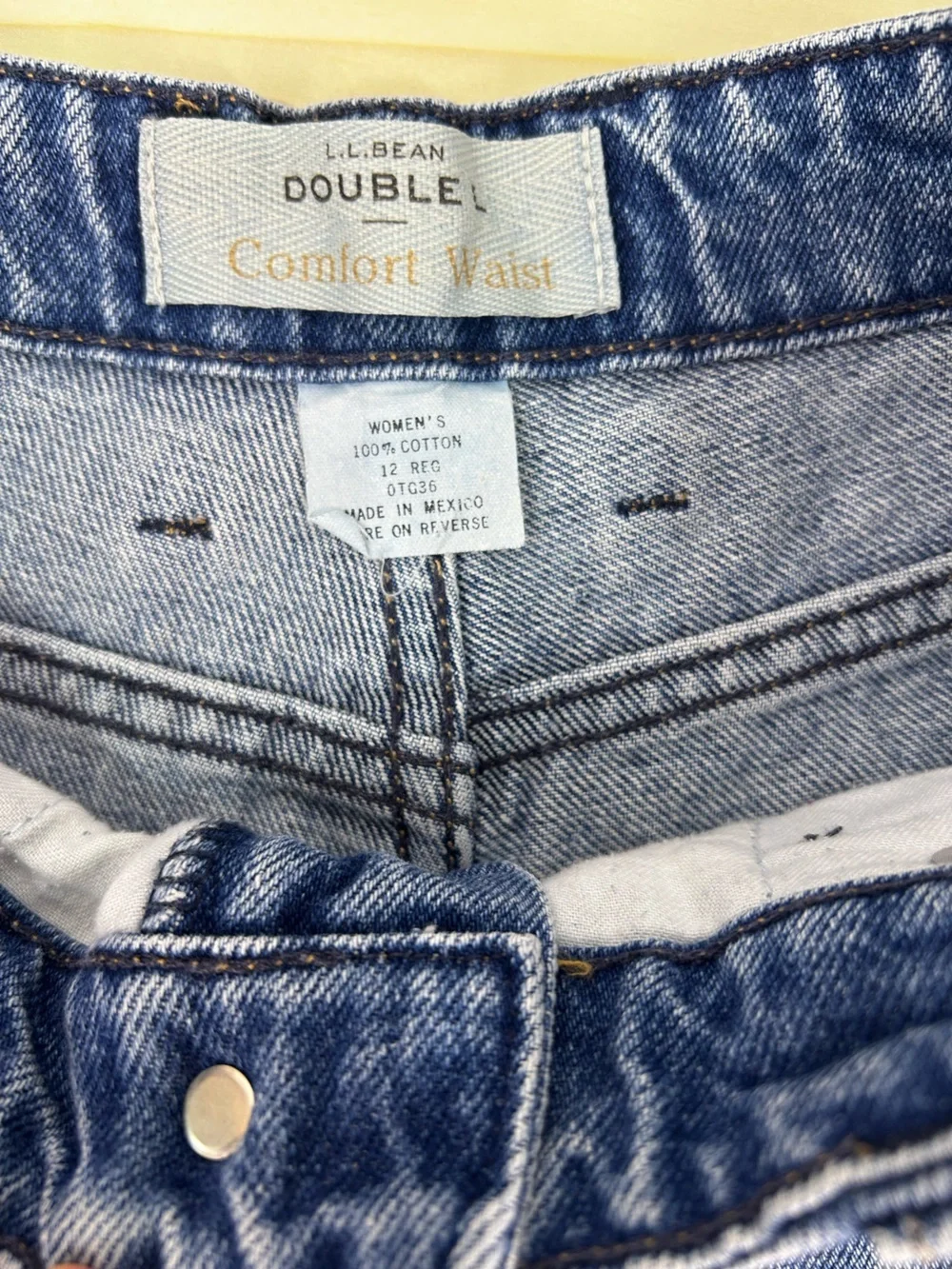 L.L. Bean Double L Comfort Waist Women's Straight-Leg Jeans in Blue Denim - Picture 5 of 9